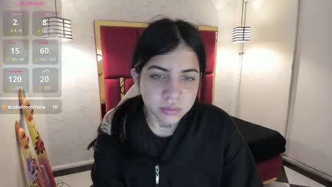 Snapshot of violetsmith_3 chatting on 18, 10, 2025 Violeta online show from 18, 10, 2025