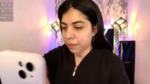 Snapshot of violetsmith_3 chatting on 11, 11, 2025 Violeta online show from 11, 11, 2025