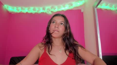 violett_24_ online show from 28, 2, 2025