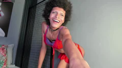 V I O L E T T E  online show from 17, 4, 2026