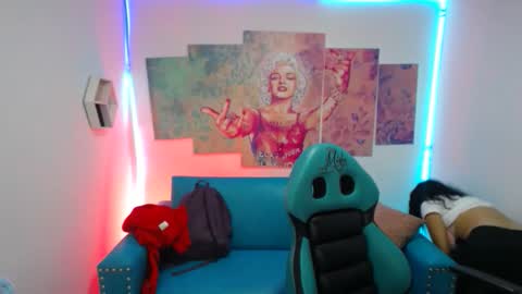 Snapshot of violetta_m_ chatting on 2, 2, 2026 Violeta online show from 2, 2, 2026