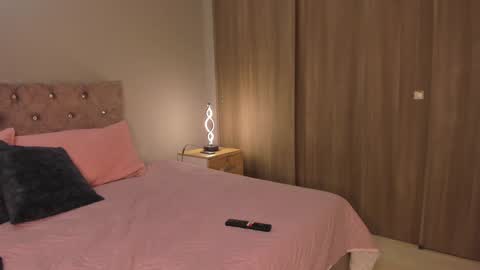 violetta independent model online show from 25, 12, 2024