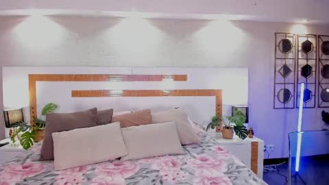 Snapshot of violettaa_stone chatting on 27, 6, 2026 Violettaa online show from 27, 6, 2026