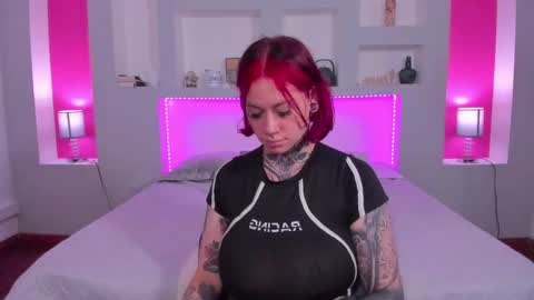 ViolettaBaker online show from 8, 1, 2025