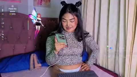 Snapshot of violettabloom_ chatting on 29, 10, 2025 violettabloom_ online show from 29, 10, 2025