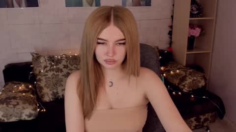 ViolettaOtis online show from 30, 12, 2024