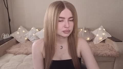 Snapshot of violettaotis chatting on 18, 1, 2026 ViolettaOtis online show from 18, 1, 2026