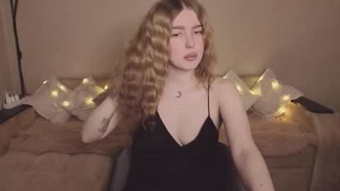 Snapshot of violettaotis chatting on 10, 2, 2026 ViolettaOtis online show from 10, 2, 2026