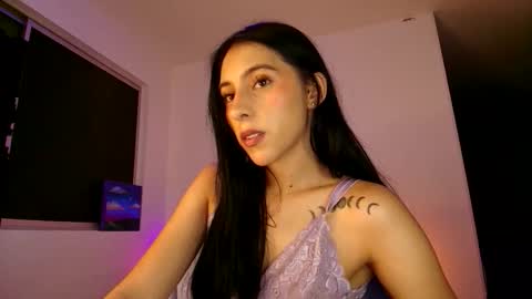 Violetta....Follow me in Twitter... online show from 21, 12, 2025