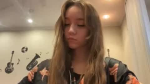 Mira online show from 3, 12, 2025