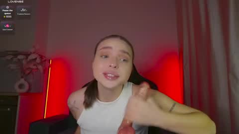 Snapshot of viollasinzz chatting on 15, 5, 2026 Violla online show from 15, 5, 2026