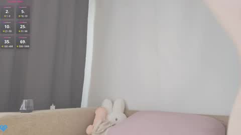  Lily  online show from 13, 4, 2026