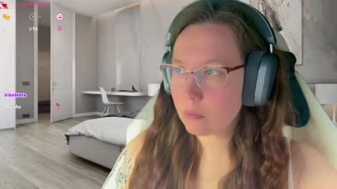 Victoria Romans online show from 13, 4, 2026