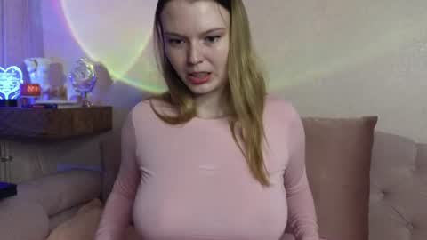 vivian_alison online show from 3, 7, 2026