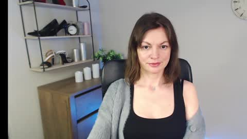 Vivian online show from 21, 2, 2025