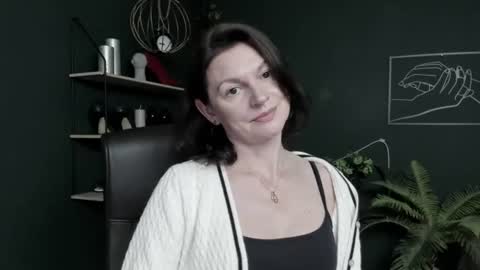 Vivian online show from 7, 7, 2026