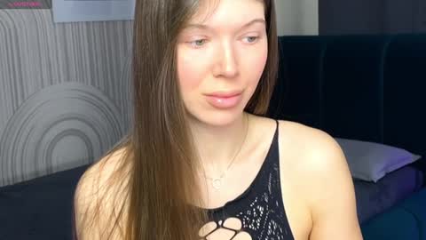 Vivian Evans online show from 7, 2, 2025