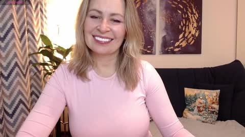 Snapshot of vivian_soul chatting on 6, 12, 2024 Vivian online show from 6, 12, 2024