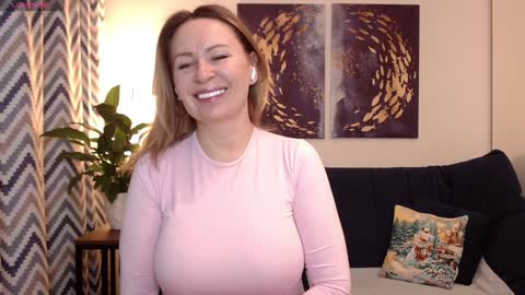 Snapshot of vivian_soul chatting on 25, 12, 2024 Vivian online show from 25, 12, 2024