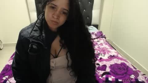 Snapshot of vivian_walt_ chatting on 6, 6, 2026 melissa online show from 6, 6, 2026