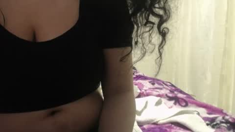 Snapshot of vivian_walt_ chatting on 19, 7, 2026 melissa online show from 19, 7, 2026