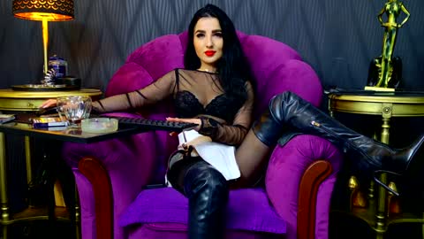 Vivian Reeve online show from 14, 12, 2024