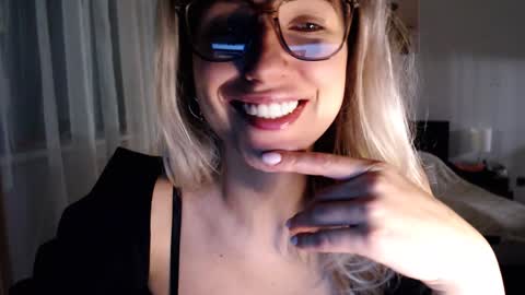 VI       online show from 23, 12, 2024