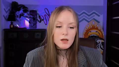 Vivien online show from 23, 2, 2025