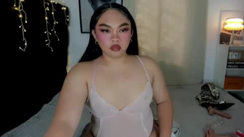 vivienne_monroe online show from 15, 7, 2026