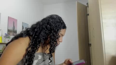 Snapshot of vixenlust17 chatting on 25, 2, 2026 vixenlust17 online show from 25, 2, 2026