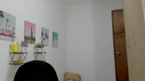 Snapshot of vixenlust17 chatting on 27, 2, 2026 vixenlust17 online show from 27, 2, 2026