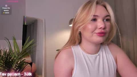 Hey Im Charlie 3 online show from 26, 11, 2025