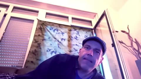 voyeuredeluxe online show from 10, 3, 2026