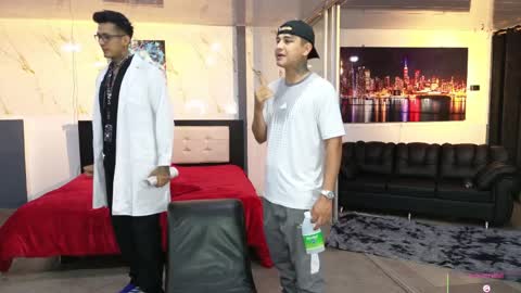 voyeurism_guys online show from 10, 4, 2026