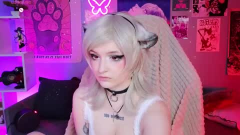 vronnier online show from 30, 4, 2026