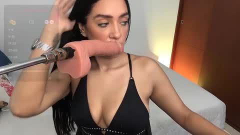 Snapshot of vsantini_ chatting on 13, 12, 2024 vsantini_ online show from 13, 12, 2024
