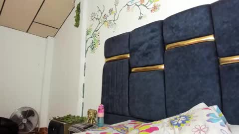 Snapshot of vskayper chatting on 2, 2, 2026 skay online show from 2, 2, 2026