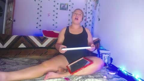 Snapshot of vsleyandlunaper chatting on 25, 6, 2026 vsleyandlunaper online show from 25, 6, 2026