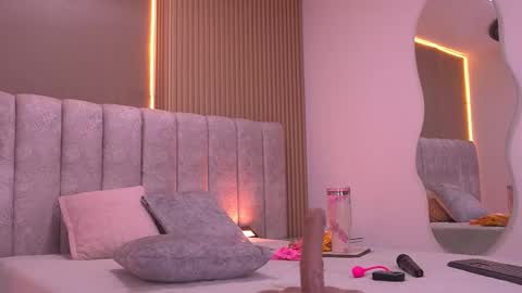 Violeta online show from 3, 2, 2026