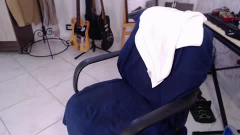 Snapshot of wake_and_bakee chatting on 27, 5, 2026 John online show from 27, 5, 2026
