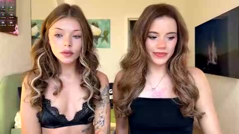 Snapshot of waki_lucky chatting on 19, 10, 2025 Mia online show from 19, 10, 2025