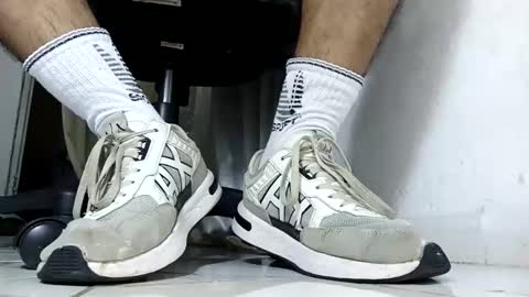 Snapshot of waltherfeet_ chatting on 5, 4, 2026 WaltherFeet online show from 5, 4, 2026