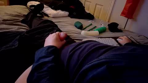 I love the ol in-n-out  online show from 27, 3, 2026