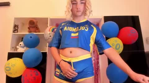Snapshot of wanderlust_xxx chatting on 8, 7, 2026 Sarah Catalina Amado. Wanderlust online show from 8, 7, 2026