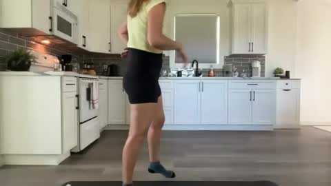 Snapshot of wanderlustjade chatting on 4, 8, 2026 Jade Adonis online show from 4, 8, 2026