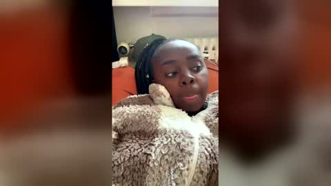 Snapshot of wanebeonly4you chatting on 17, 5, 2026 Chocolat Obsession online show from 17, 5, 2026