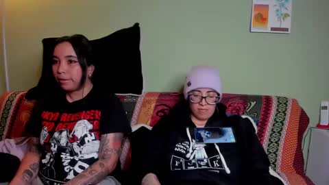 Waningrose  Lu online show from 19, 2, 2025