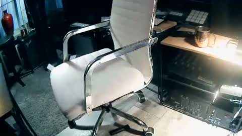 Snapshot of wantitbutyoucanthaveit chatting on 29, 6, 2026 inittogetitin online show from 29, 6, 2026
