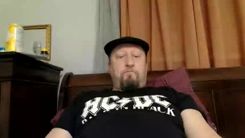 Snapshot of wantstoperform chatting on 11, 1, 2025 wantstoperform online show from 11, 1, 2025