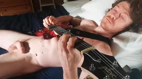 Snapshot of warrenkener chatting on 20, 12, 2025 Warren Kener online show from 20, 12, 2025